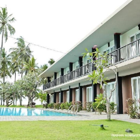 Golden Star Beach Hotel
