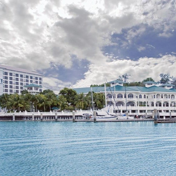 Avillion Admiral Cove Hotel