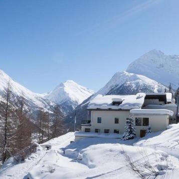 Waldhotel Fletschhorn Private Whole Hotel in Saas-Fee 360 Alpine Views & Sauna
