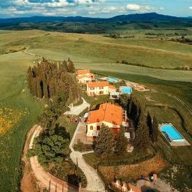 Borgo del Silenzio - Apartments with pool in Lajatico Thumbnail