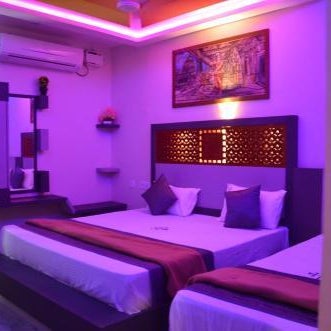 Hotel Panchavarnaa