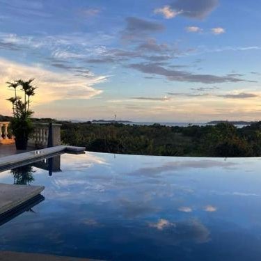 El Regalo Resort