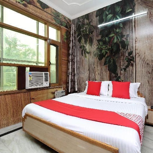 Super Townhouse by OYO Mohali Bus Terminal Formerly Hotel HM Crystal