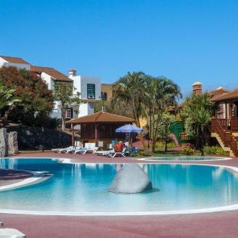 Apartamentos Oasis San Antonio