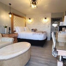 Dragonfly Inn & Suites Thumbnail