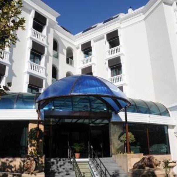 PARADISE ISLAND HOTEL