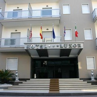 Hotel Luxor Thumbnail