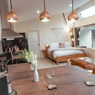 Bruny Island Oceanfront Luxe Cabin with Spa
