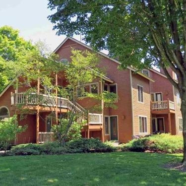 Spacious 2 Bed Condo at Crystal Mountain Resort Thumbnail