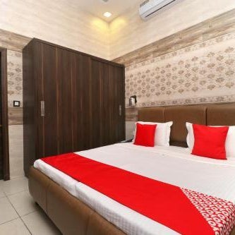 Hotel O Max