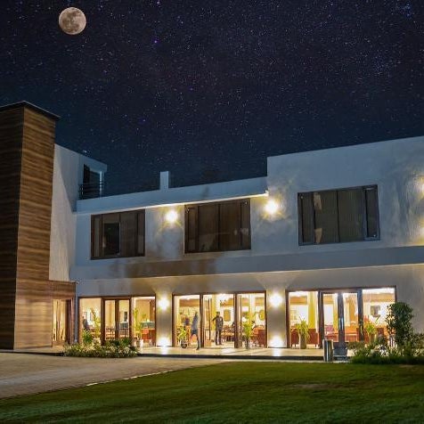The Zenith - A boutique hotel by Hot Millions 