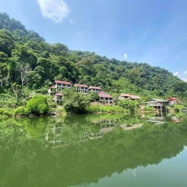 Ba Be Lakeside Bungalow