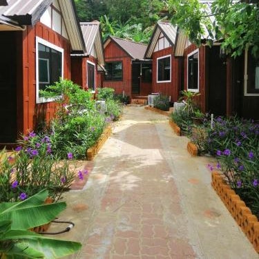 Phi Phi Long Beach Bungalow ( Had Yao)