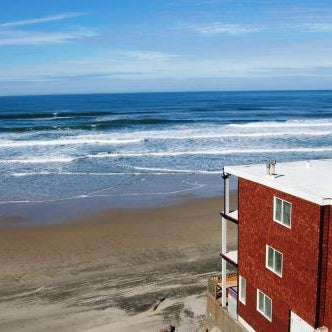 Beachfront Manor Hotel Thumbnail