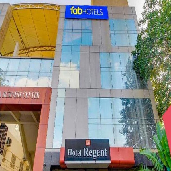 FabHotel Regent Inn - Nr. SkyWalk Bridge