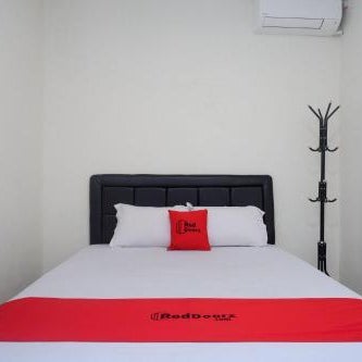 RedDoorz Syariah near RS Soeradji Pemuda Klaten