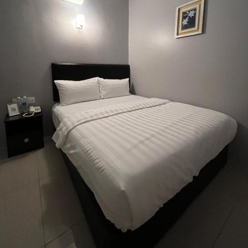 ROYALE CITY HOTEL