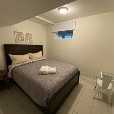 Yorkmills and Bayview !C Cozy & Stylish Private Bdr with Shared Bathroom Thumbnail