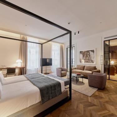 Kozmo Hotel Suites & Spa - Small Luxury Hotels of the World Thumbnail