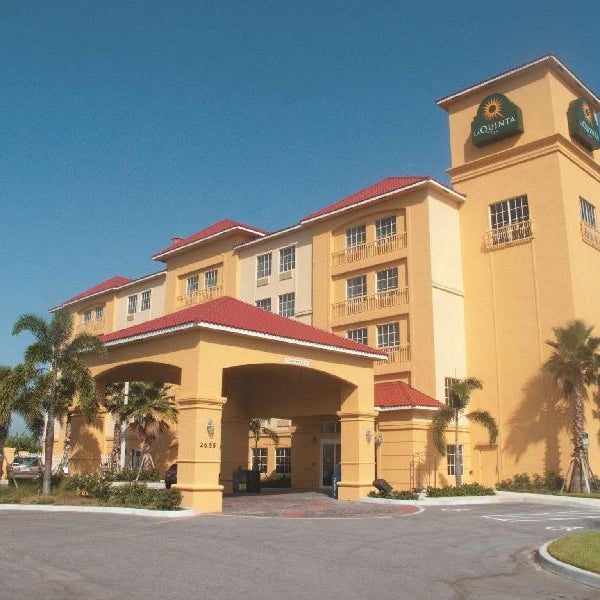 La Quinta Inn & Suites by Wyndham Ft. Pierce Thumbnail