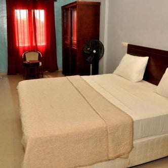HOTEL AMBASSADORS ANNEXE Thumbnail