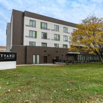 Courtyard by Marriott West Springfield Thumbnail