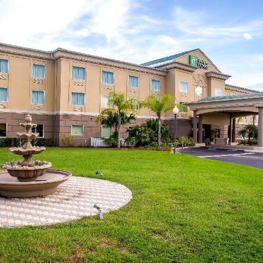 Holiday Inn Express Hotel & Suites Cocoa By IHG Thumbnail