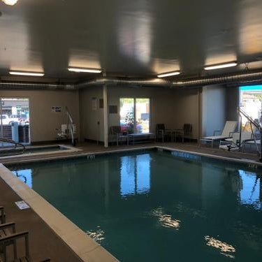 Country Inn & Suites by Radisson, Flagstaff Downtown, AZ Thumbnail