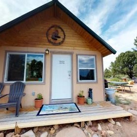 White Pine Cabin by Canyonlands Lodging Thumbnail