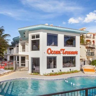 Ocean Treasure Beachside Suites Thumbnail