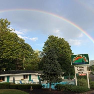 Brookside Motel & Cabins Thumbnail