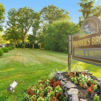 Founder's Brook Motel and Suites Thumbnail