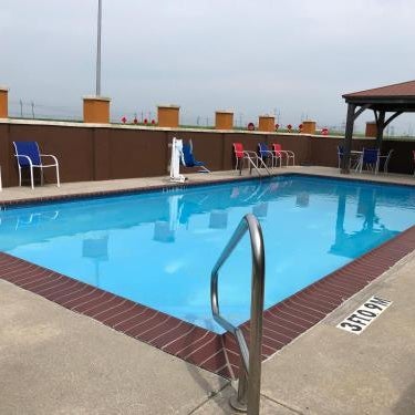 Days Inn & Suites by Wyndham Thibodaux Thumbnail