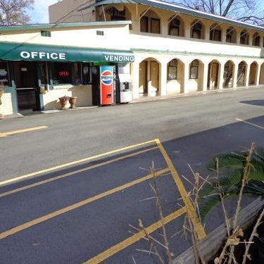 Economy Inn Express Warren Thumbnail