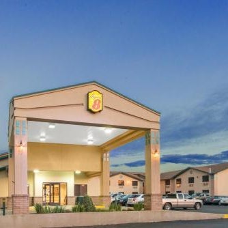 Super 8 by Wyndham Santa Rosa Thumbnail
