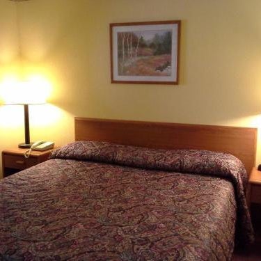 ECONOMY INN AND SUITES Thumbnail