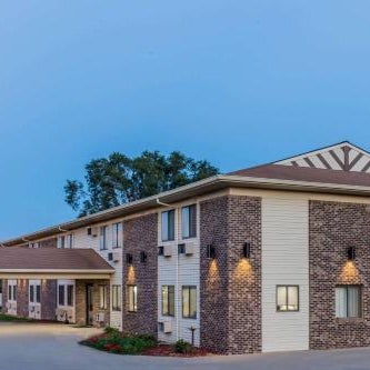 Super 8 by Wyndham Madison Thumbnail