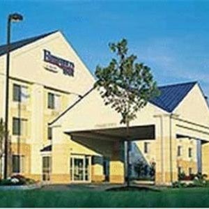 Fairfield Inn & Suites by Marriott Emporia I-95 Thumbnail