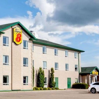 Super 8 by Wyndham Prince Albert Thumbnail