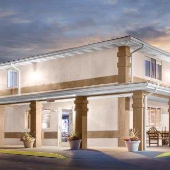 Super 8 by Wyndham Richlands/Claypool Hill Area Thumbnail