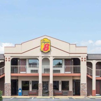 Super 8 by Wyndham Wytheville Thumbnail