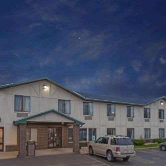 Delavan Inn and Suites Thumbnail