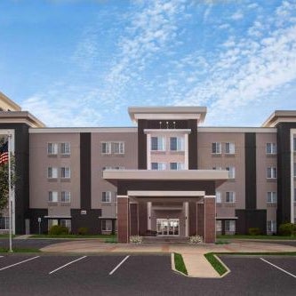 La Quinta Inn & Suites by Wyndham Columbus - Edinburgh Thumbnail