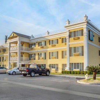 Quality Inn & Suites Tulare Thumbnail