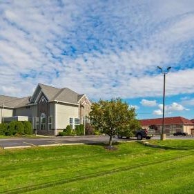 Best Western Crown Inn & Suites Thumbnail