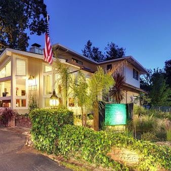 Saratoga Oaks Lodge
