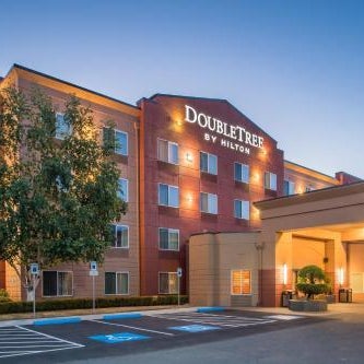 Doubletree By Hilton North Salem Thumbnail