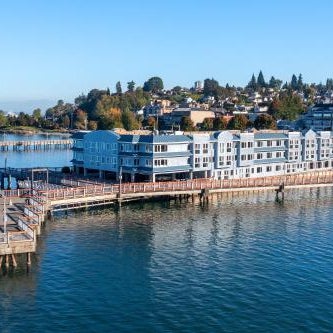 Silver Cloud Inn-Tacoma Waterfront Thumbnail