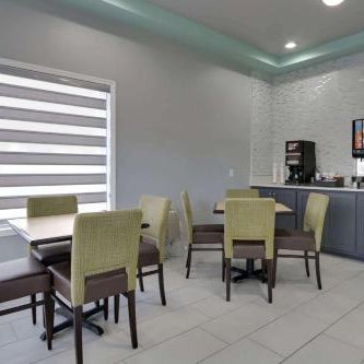 Travelodge by Wyndham Calhoun South I-75 Thumbnail