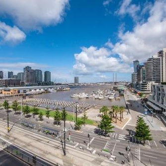 City Harbour Apartments